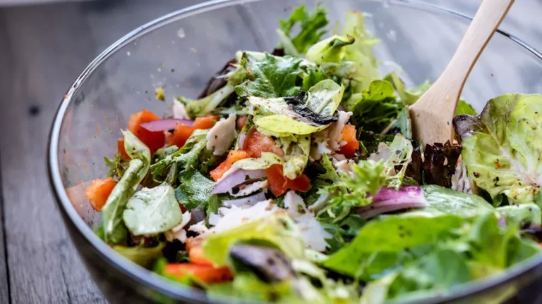 17 Easy Salad Recipes to Add More Veggies to Your Diet