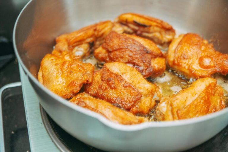 cook boneless thighs 425