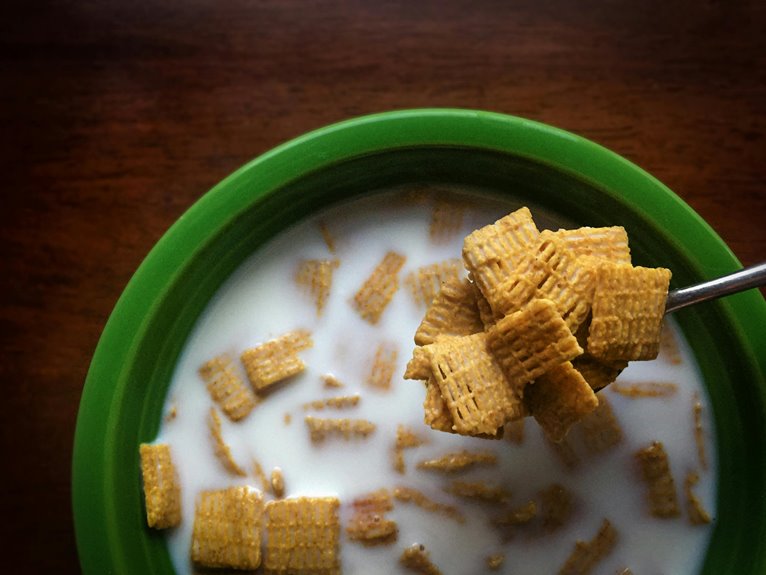 pour cereal before milk
